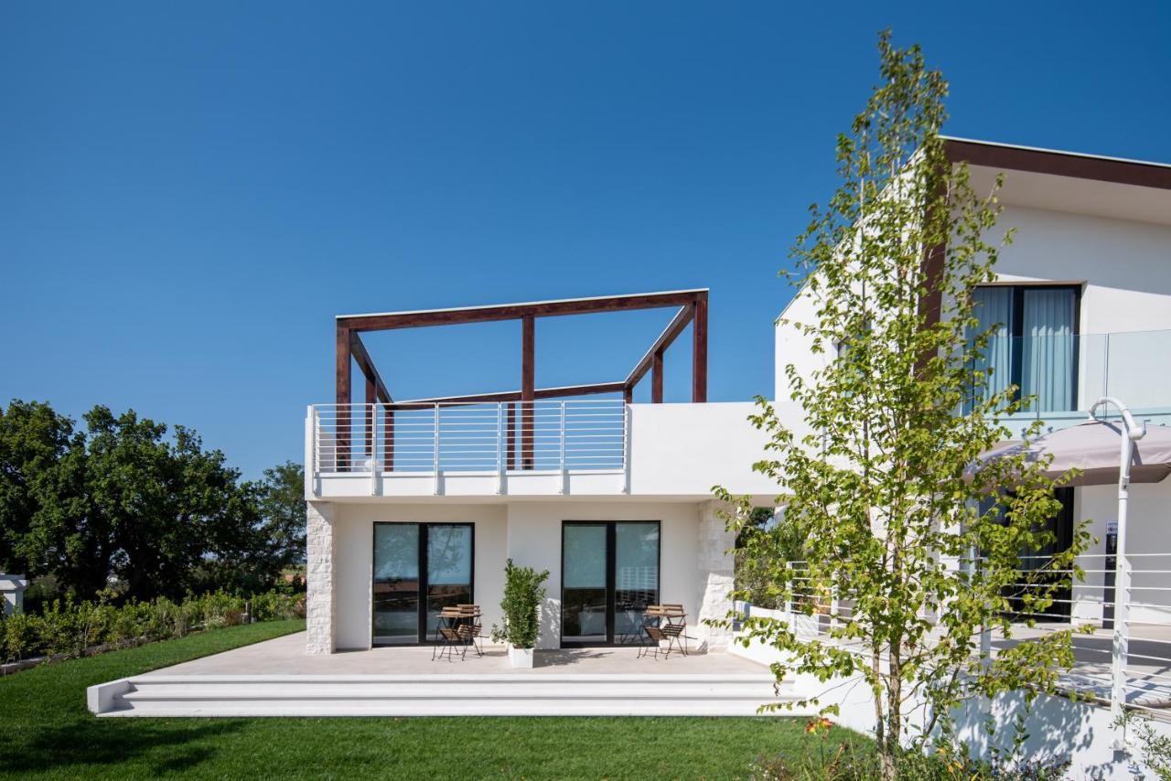 مبيت وإفطار نومانا La Perla Relais المظهر الخارجي الصورة