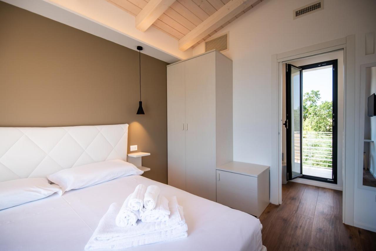 مبيت وإفطار نومانا La Perla Relais المظهر الخارجي الصورة