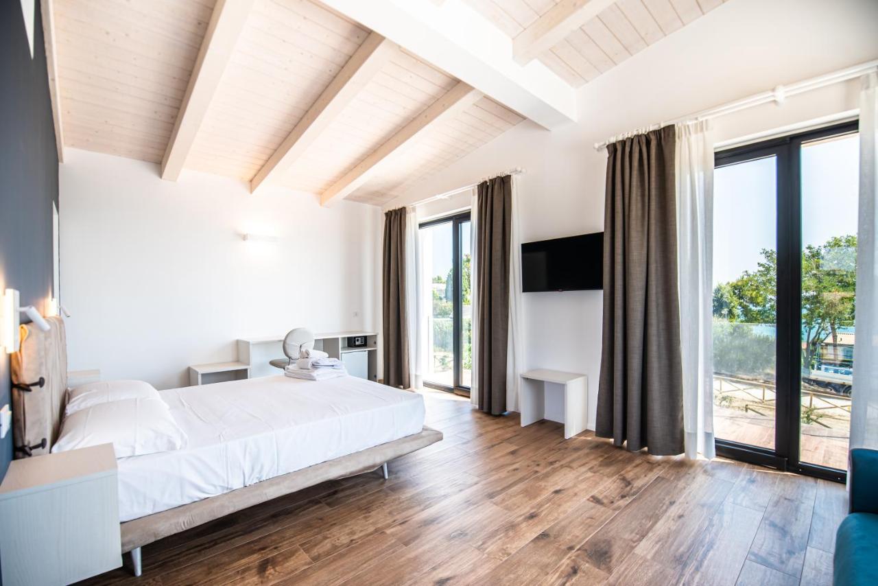 مبيت وإفطار نومانا La Perla Relais المظهر الخارجي الصورة